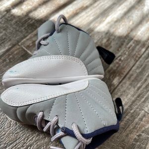 AIR JORDAN 12 RETRO 'GREY UNIVERSITY BLUE'